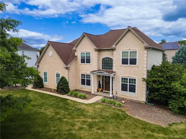 4415 Crosswinds Dr, Easton, PA 18045