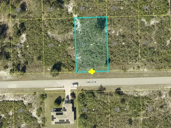 2710 73rd St W, Lehigh Acres, FL 33971