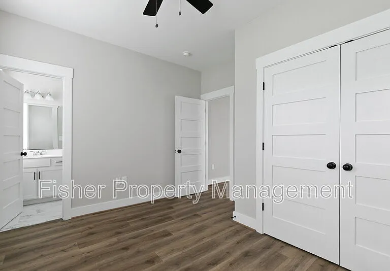 2202 Carrington St #200 — Photo 7