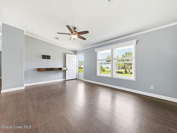 4th image of 5929 Cedar Lake Dr