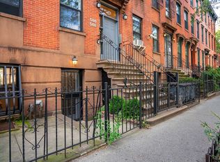 586 Pacific St, Brooklyn, NY 11217