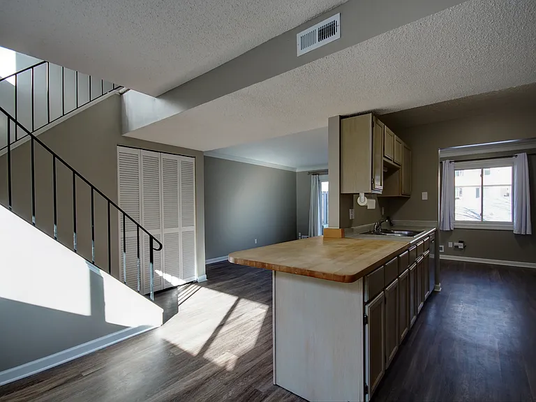 311 W Eagle Lake Dr — Photo 5