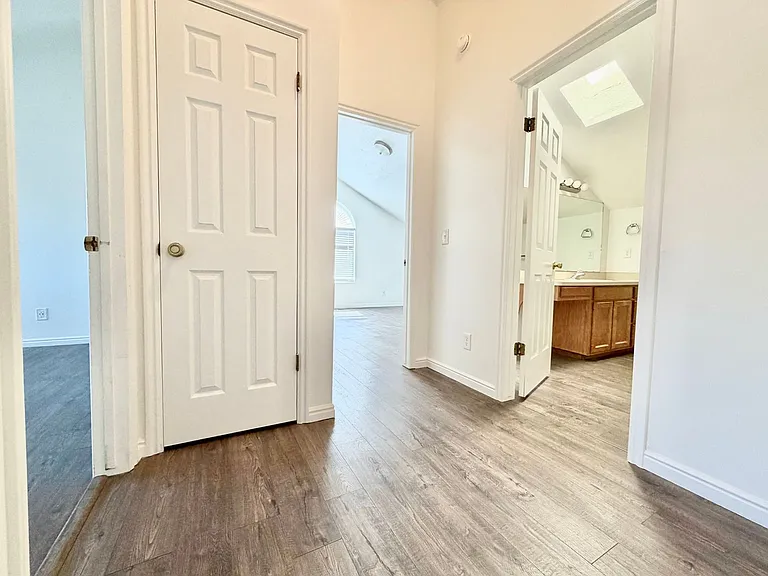 1091 & 1099 W Shepard Ln — Photo 13