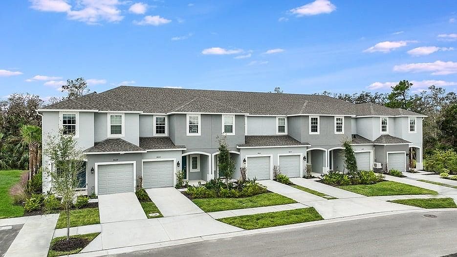 1st image of 8632 Lunar Skye St