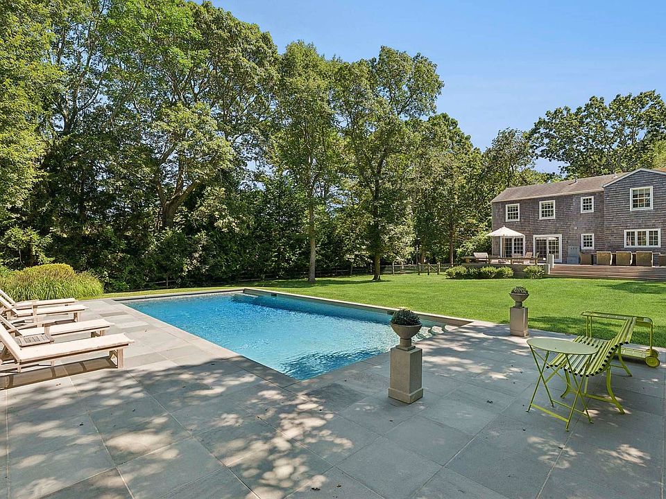 1st image of 32 Rosewood Ln