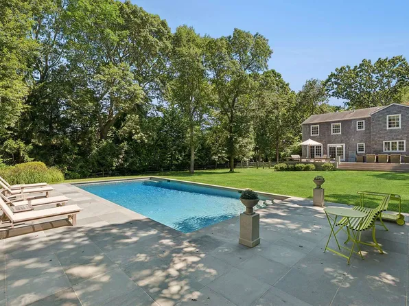 32 Rosewood Ln, Water Mill, NY 11976