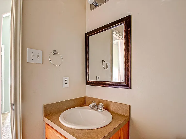 21206 Wortham Oaks Dr — Photo 16