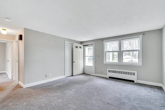4 bed, 2.0 bath, $4,200 — Photo 4