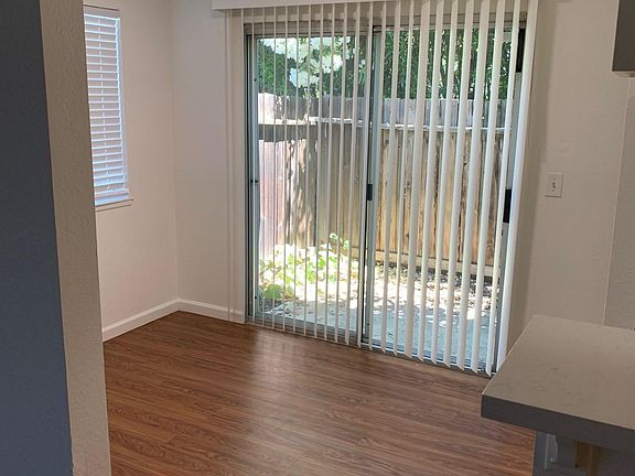 3rd image of 925 56th St #2