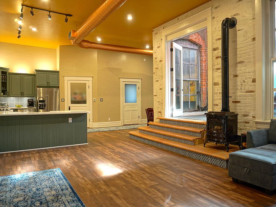 1st image of 100 W Crawford St #7