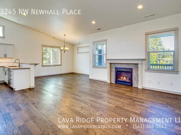 63245 NW Newhall Pl, Bend, OR 97703