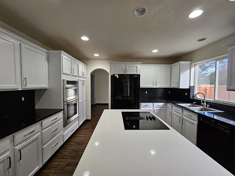 3014 Sonoran Dr — Photo 9