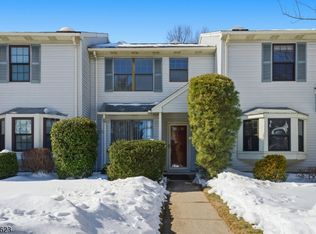 303 Maplecrest Rd, Edison Twp., NJ 08820