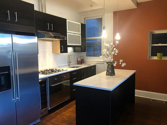 5th image of 501 Vine St Unit 8