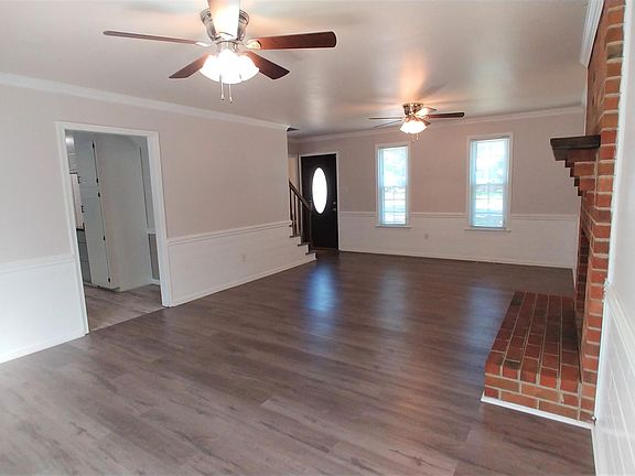 5th image of 1600 Wood Grove Cir
