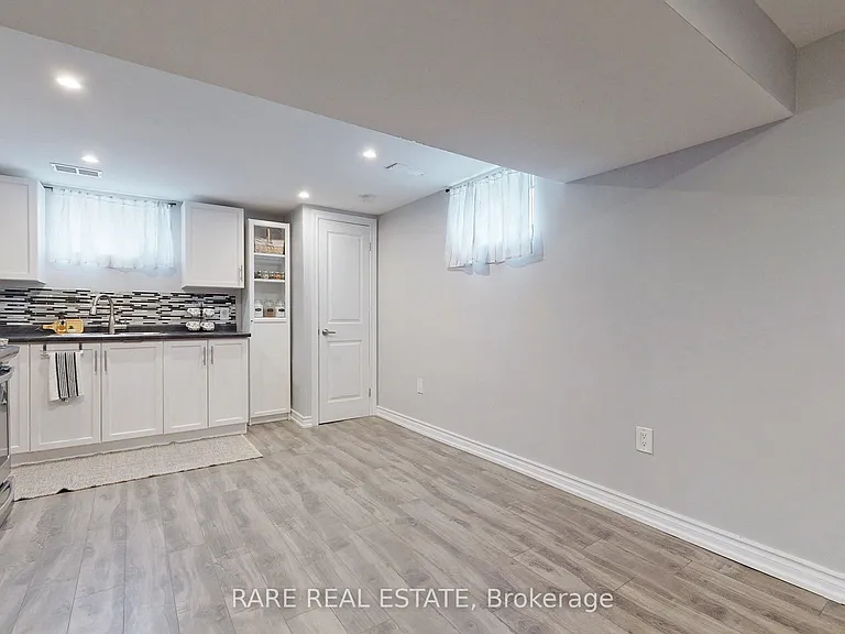 508 Upper Gage Ave #LOWER — Photo 10