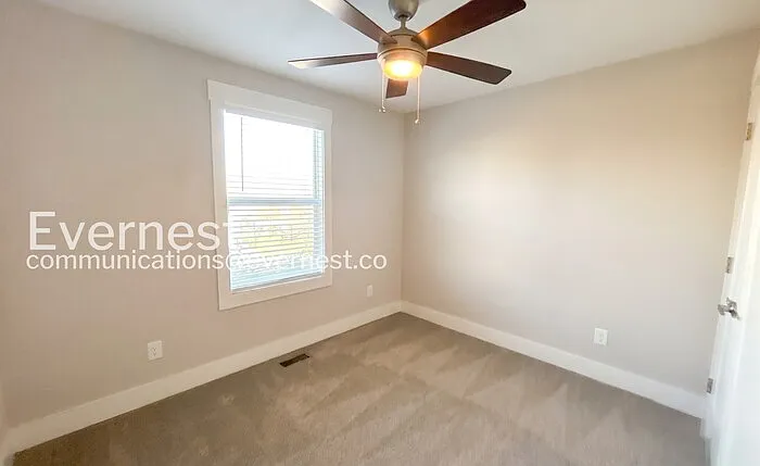 220 Croleywood Ln — Photo 15