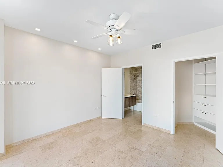 88 SW 7th St #712 — Photo 17