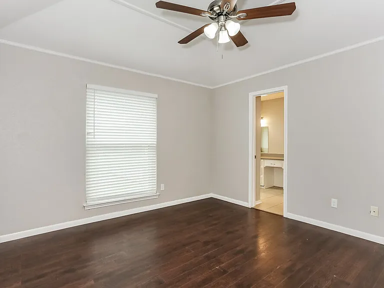 410 W Jefferson St — Photo 9