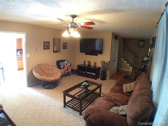 5th image of 138 Millstone Dr