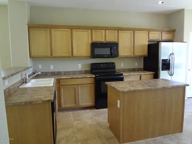 4083 S Hemet St — Photo 4