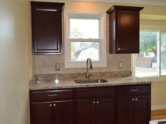 2nd image of 1694 Merrill Ave