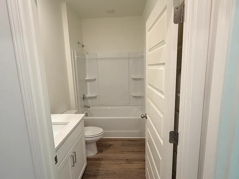 732 Empire Ave — Photo 11