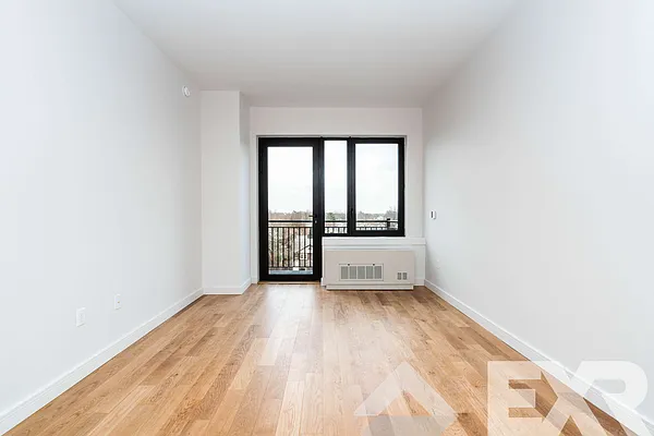 Rented by EXR | media 67