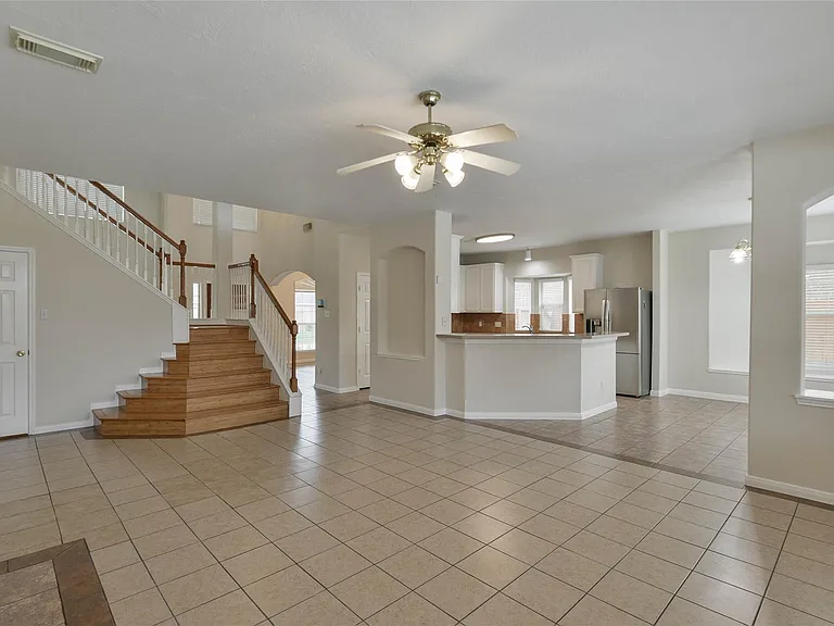 15707 Sandisfield Ln — Photo 9