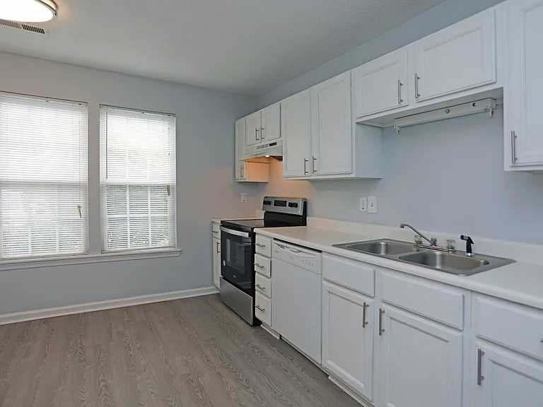 Delray Townhomes - Kitchen 2