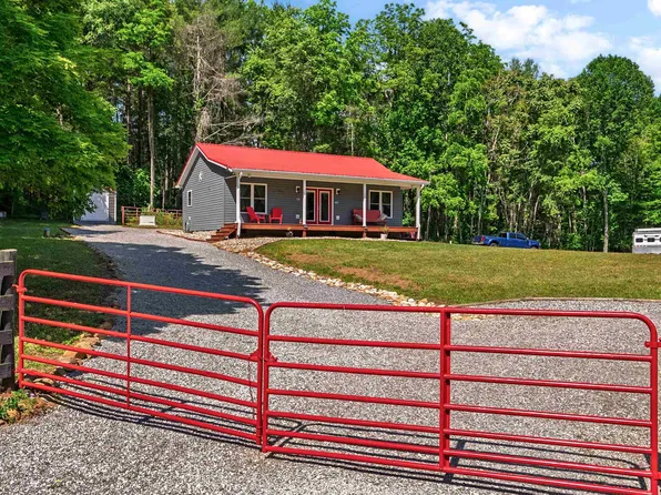 1610 Pope Rd, Ivanhoe, VA 24350