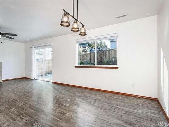 4th image of 6771 Takota Pl NE