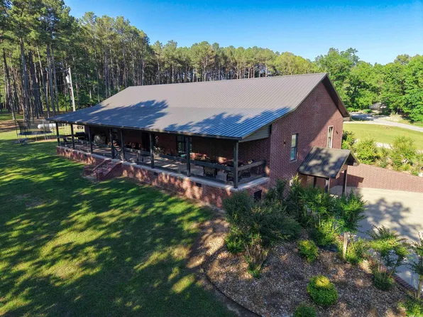 2 Caxambas Dr, Cherokee Village, AR 72529