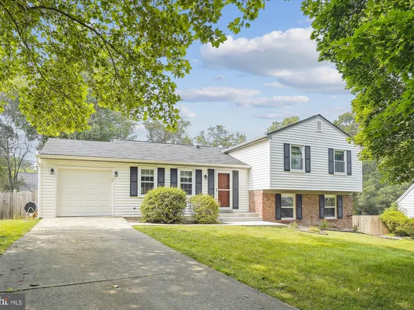 15304 Harmony Hill Ct, Centreville, VA 20120