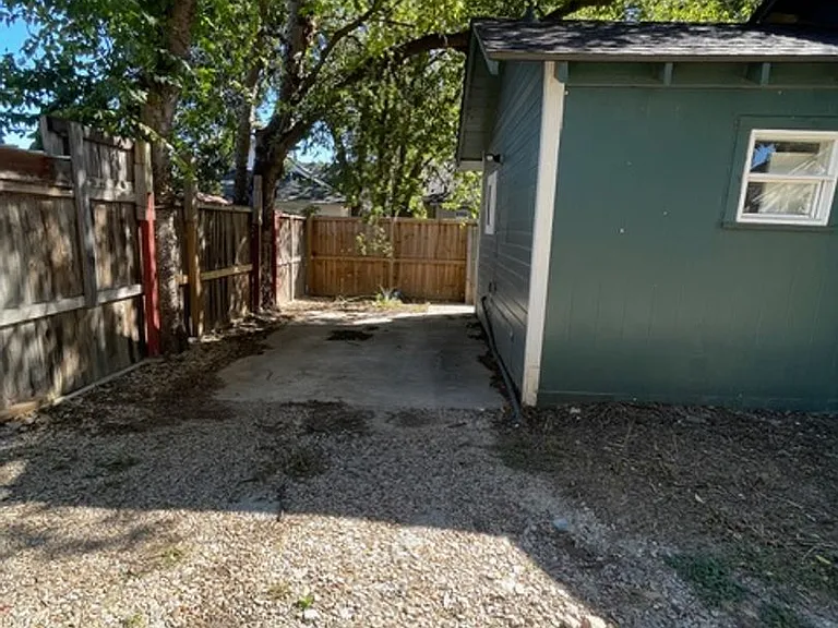 2107 Morrow Ave — Photo 7
