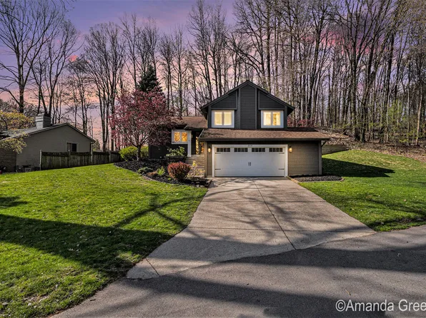 6030 Huntington Dr SE, Ada, MI 49301