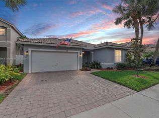 5001 SW 35th Ter, Fort Lauderdale, FL 33312