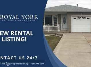 147 Independence Dr #2, Hamilton, ON L8W 3H7