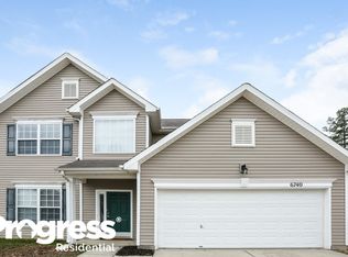 6740 Chieftain Dr, Charlotte, NC 28216
