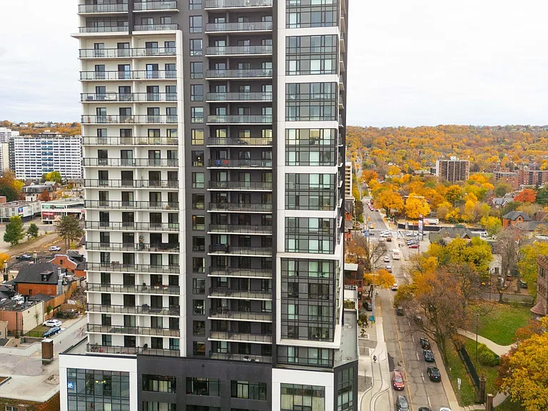 15 Queen St S #1105 — Photo 3