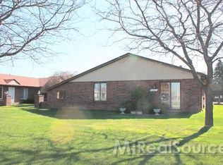 29807 Park Place Dr, Warren, MI 48093