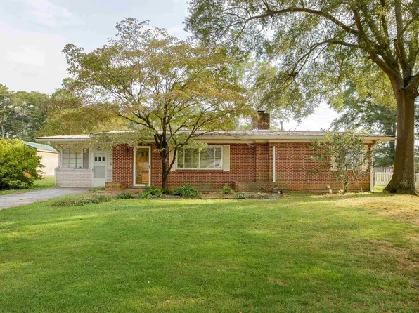 107 Wheeler Ave, Sheffield, AL 35660