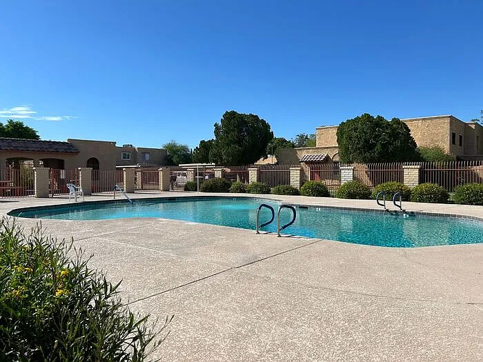 948 S Alma School Rd #105