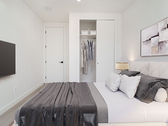 3rd image of 35-21 Crescent St #2C