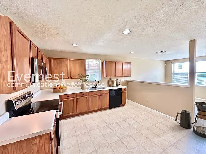 3422 Lipizzan Dr — Photo 2