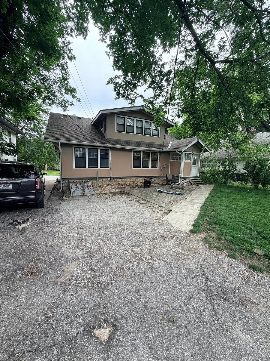 Building Photo - 5741 Rockhill Rd