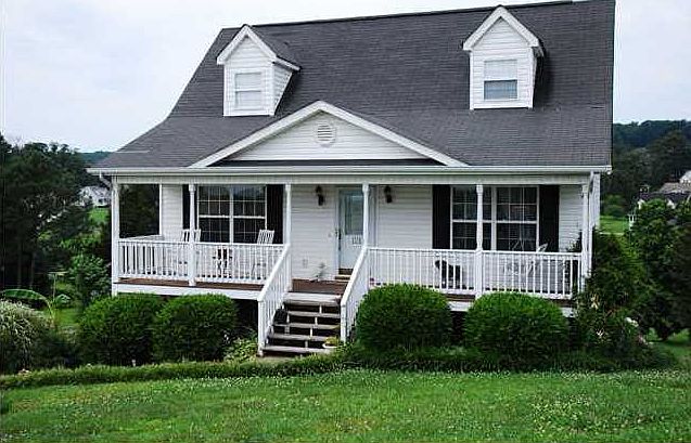 1st image of 121 Rockdale Ct SE