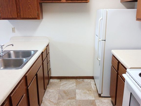 3rd image of 520 Saint Johns St #16046174