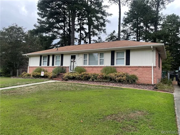 204 Newcastle Dr, Colonial Heights, VA 23834