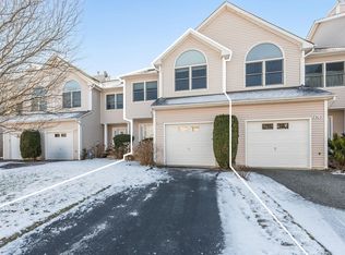 2304 Cedar Path, Riverhead, NY 11901